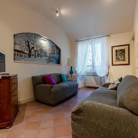 Guesthost - Castel Sant'Angelo Cozy Apartment-3
